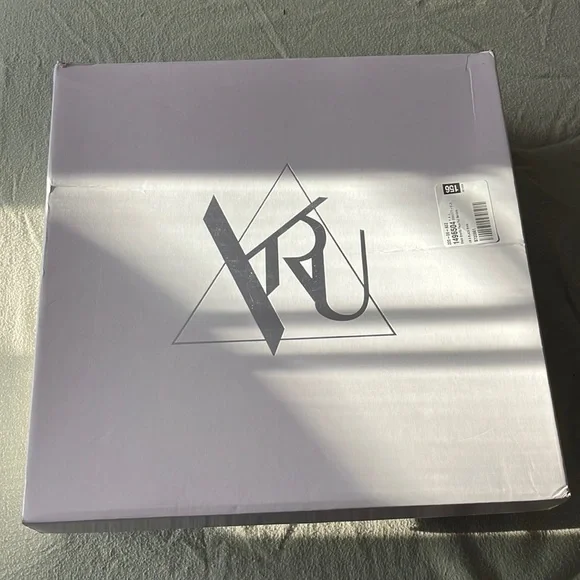 YRU Gravity Faux Fur Slides - Picture 3 of 8